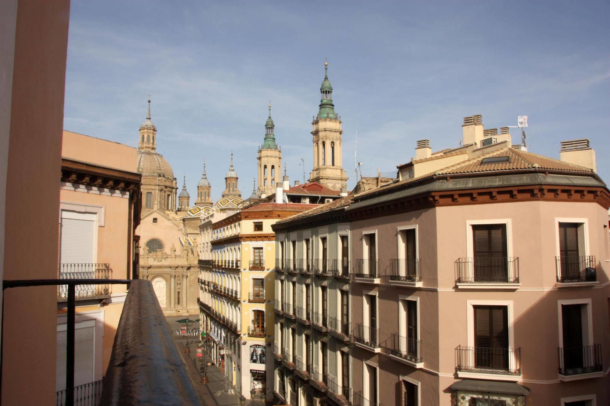 Dos Torres Pilar Suites- Balcones Con Vistas A La Ciudad Zaragoza Exterior foto